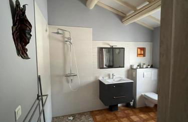 84A - "Mas d'Elise" magnificent villa with pool in the heart of Luberon - Foto 20