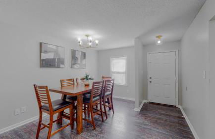 stylish townhome, sleeps 8, pet friendly - Foto 6