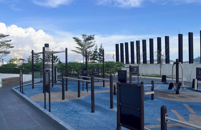 Comfy 3-Bedrooms Apartment at Meritus Residensi - Foto 46