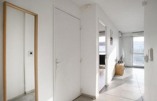 T2 lumineux avec balcon - 4 pers, métro et PartDieu - Foto 6