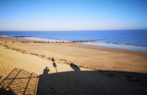 Lovely 2-bed Caravan in Walton on the Naze - Foto 40