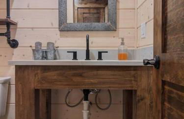 Lofted Pines Fun Family Friendly Cabin - Foto 18