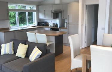 Applin Lodge - Photo 6