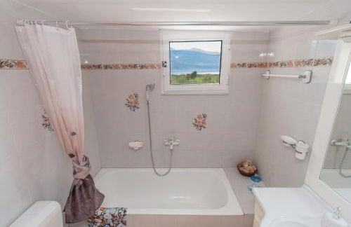 SEA & OLIVES HOUSE - Photo 14