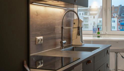 Kiel, renovierte Innenstadtwohnung, 24h Check-in, 2 kostenlose Fahrräder - Foto 5