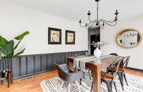 NEW - Modern Rustic Retreat Ardmore Chalet - Foto 46