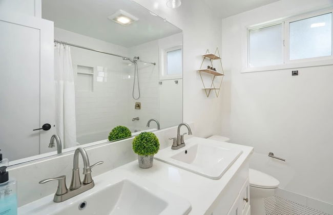 Coastal Palm Haven - With Hot Tub - Foto 25