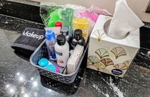 Magazine-Featured Mansion, Golf Green, Casino, etc - Foto 21