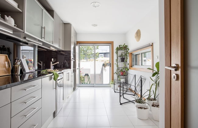 JOIVY Sleek House W/Balcony & 2 Terraces In Porto - Foto 10