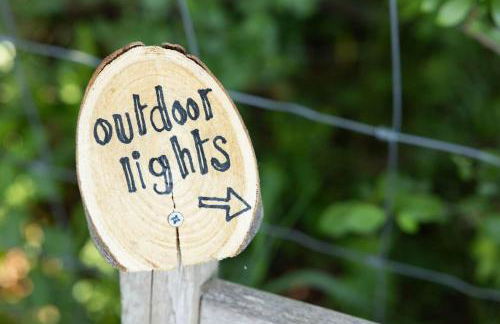 Harbour Ranch Hut - Rustic Countryside Escape - Photo 19