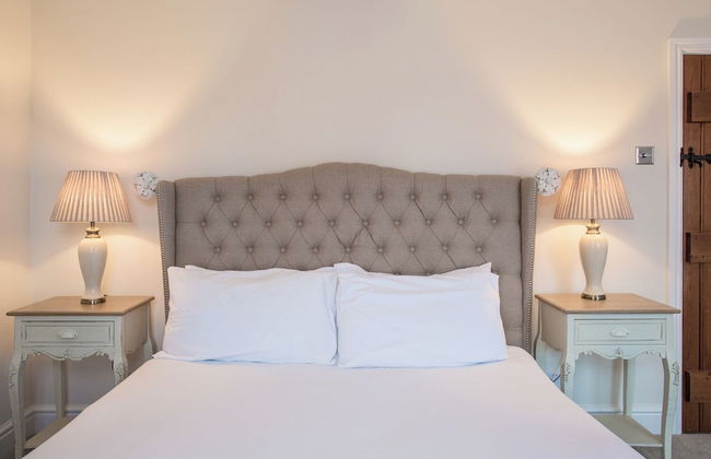 Charming 2 BD House in Tewkesbury Centre - Photo 2