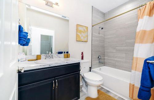 Beautiful Home, Walk to UF, Newly built - Foto 29