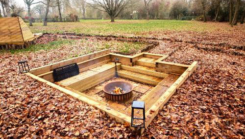 Countryside Cabin on 5 Acres Countryside with Outdoor Firepit, Cinema and converted Stables - Foto 2