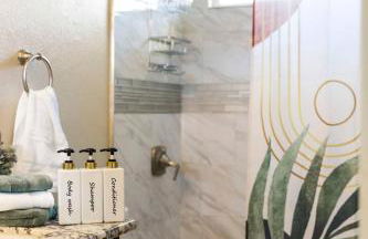 6 Beds 3 Baths Pool BBQ Near the Strip - Foto 10