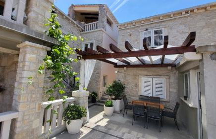 Stone House Apartments Didini Dvori Lumbarda - Foto 10