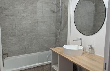 Échappée Cosy au Cœur du Futuroscope - Confort Assurés - Foto 7