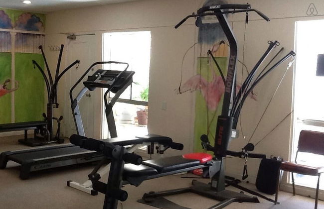 Modern Downtown Condo - Photo 24