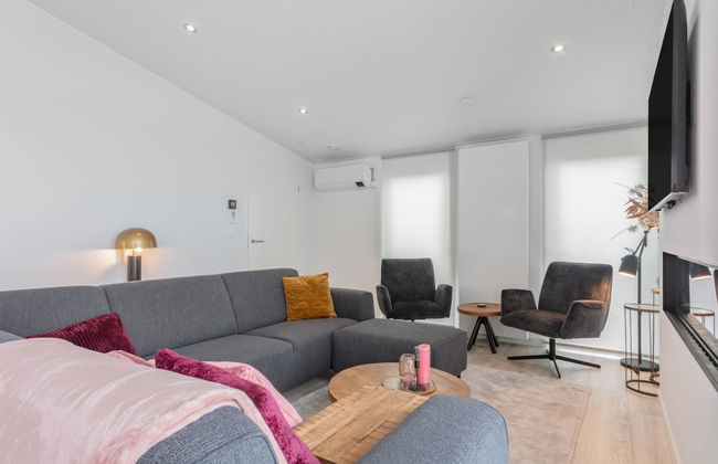 3 bedroom House in Wemeldinge with garden and terrace - Photo 8