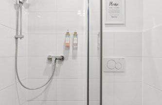 Gemütliches 2 Zimmer Ambient Apartment mit Queensize-Bett , Etagenbett& Schlafsofa in Alsternähe - Foto 29