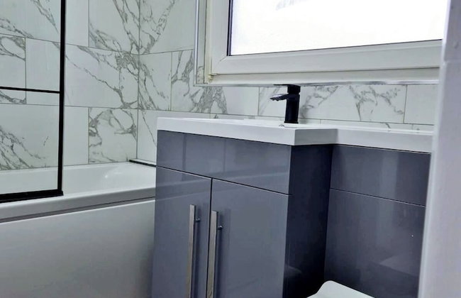 Stylish and Cosy 1 bed Apartment East London - Photo 18