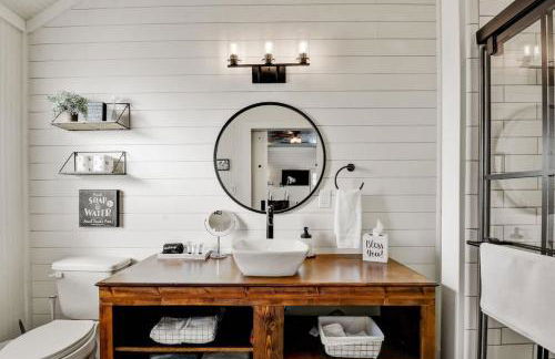 Bonny Bluebonnets Cottage With Stunning Hill Country Views - Photo 40