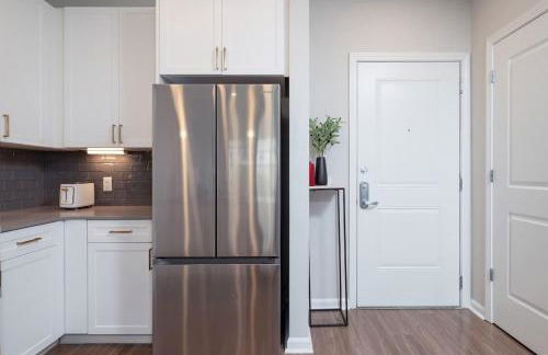 Central 1-BR Condo Assembly Row Gym & Pool Sleep 5 - Photo 34