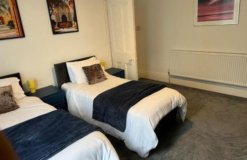 Spacious 7-Bedroom Victorian House - Foto 24