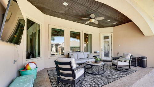 1 Mi to Vackar Stadium Roomy Retreat with Pool - Foto 2