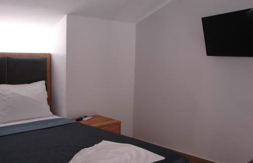 FOUR REASONS - Foto 62