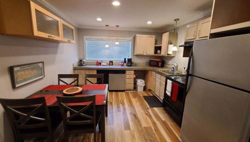 Great Spot near LSU and Mike the tiger - Foto 2