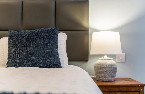 Leeds Elegant Central Flat - Sleeps 8 - View City Centre - Foto 24