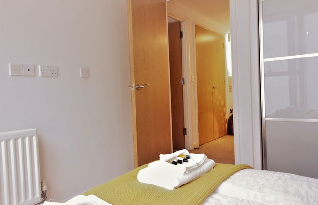 Solace Apartment Milton Keynes - Photo 6