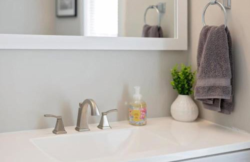 Fall Festivities - 4BR Home by IU Stadium Bloomington Bliss - Foto 85