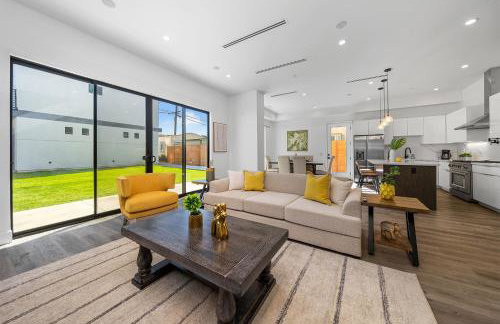 7 BR double house with parking and a backyard in LA - Foto 21