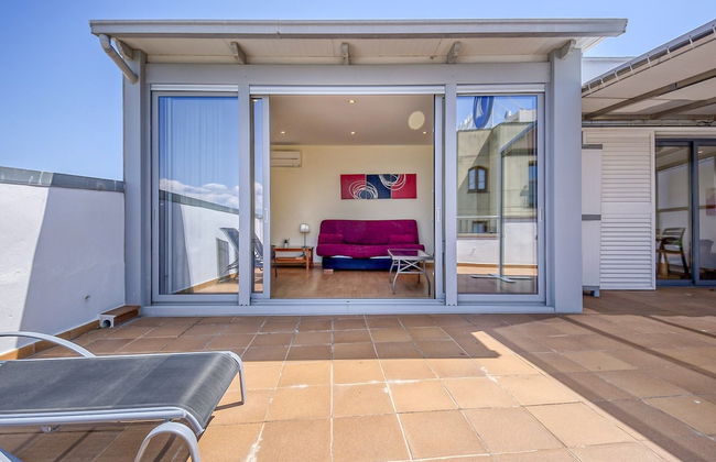 Centrally Heated Apt. in Roses - Photo 13