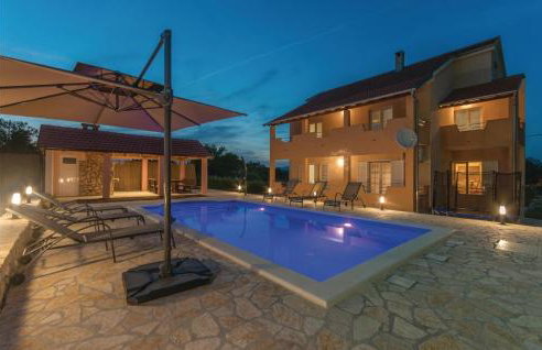 5 Bedroom Cozy Home In Biograd Na Moru - Foto 14