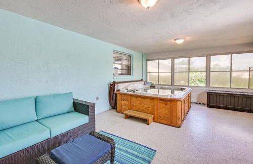 Sunset Views and Hot Tub Lakefront Holiday Retreat! - Foto 25