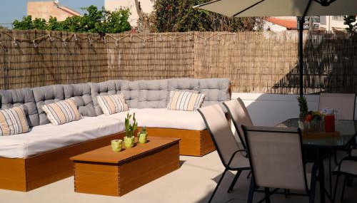 IKARUS apartment with courtyard & pool in Chania - Foto 2, Garden