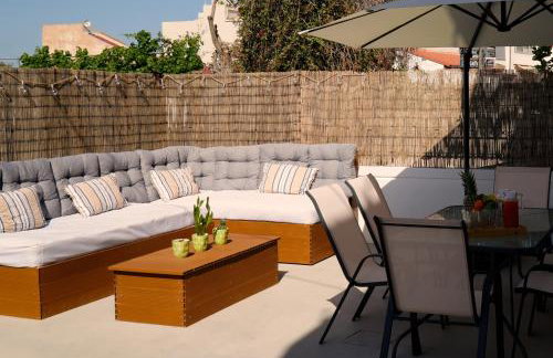 IKARUS apartment with courtyard & pool in Chania - Foto 2