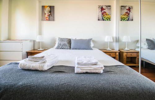 Enjoy Lisbon Cascais Sintra 1200 metres to metro blue line Sintra Rail line Free Parking - Photo 59