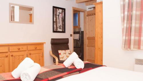 Chalet Fegguese - 4 bedroom chalet with hot-tub - Photo 5