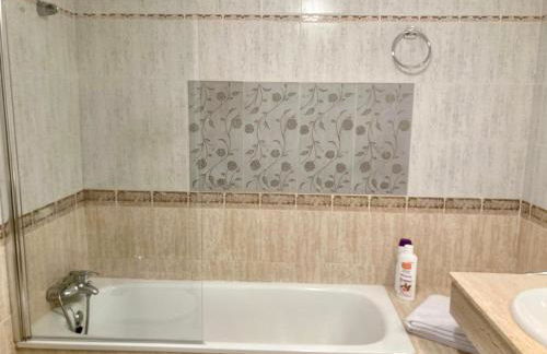 SUNNY HOUSE AT THE BEACH infinity pool shared - Foto 32