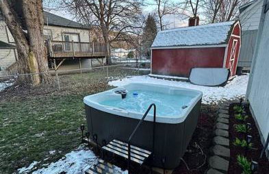Hot Tub and Spacious Backyard Close to Lake! - Foto 16
