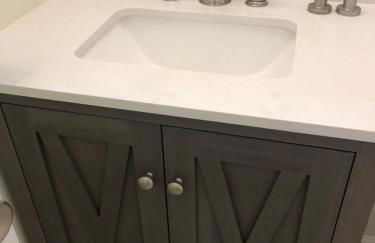 LakewoodLyon Park Renovated Cottage Near Duke 23A - Photo 7