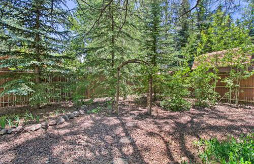 Cozy Forest Retreat! Pet-Friendly Pinetop Cabin - Foto 24