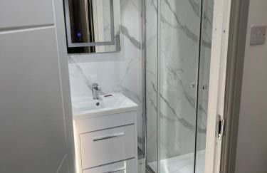 Entire Luxville 5 Bedroom Home - Foto 33