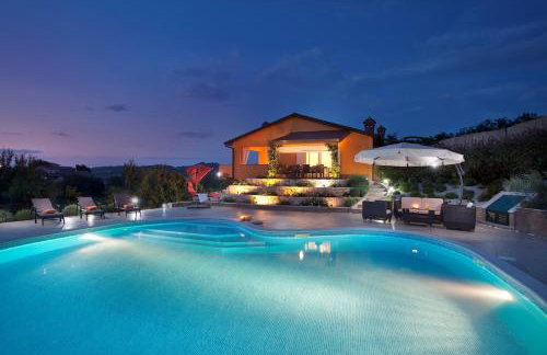 Villa Diora - Foto 1