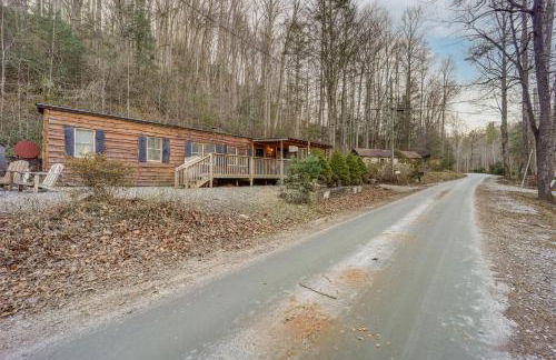 Rural Outdoor Oasis! Edgemont Cabin with Fire Pit - Foto 26