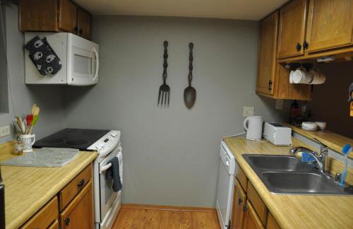 Bitterbrush - 400 Fairview Boulevard - very close to Diamond Peak and beaches - WSTR21-0086 - Tax ID W4900 - Max 7 people, 2 cars parking in carports - Foto 4