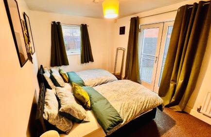 Birmingham City Centre Apartment with Parking - Photo 29